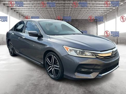Used 2017 Honda Accord Sport image 3