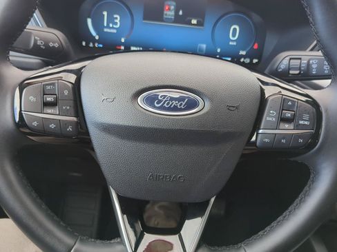 Used 2024 Ford Escape Platinum AWD/4WD image 16