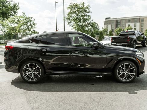 Used 2022 BMW X6 xDrive40i AWD/4WD image 3