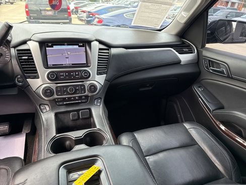 Used 2016 GMC Yukon SLT image 12