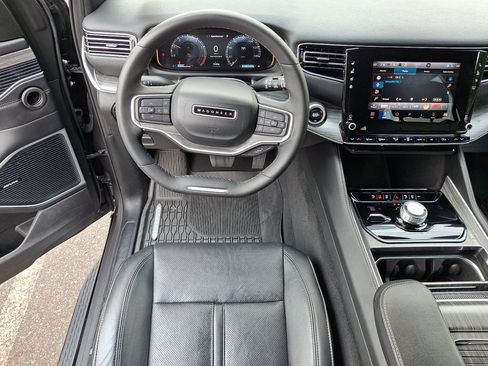 Used 2024 Jeep Wagoneer Series II AWD/4WD image 22