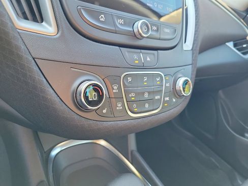 Used 2024 Chevrolet Malibu LT FWD image 23