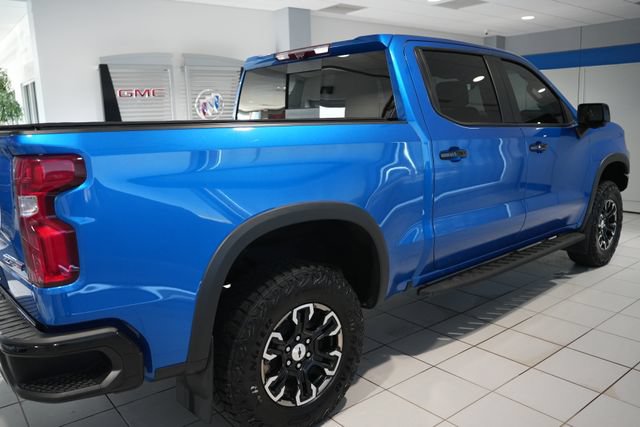 Used 2023 Chevrolet Silverado 1500 ZR2 w/ Technology Package AWD/4WD image 8