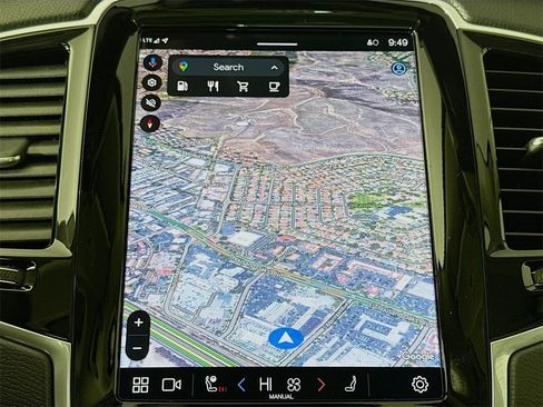 Certified 2025 Volvo XC90 B6 Plus w/ Protection Package Premier image 13