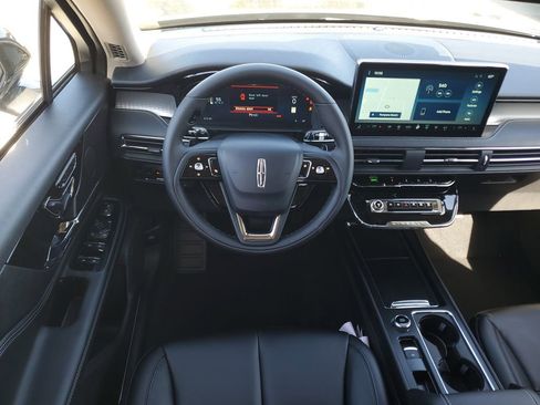 New 2026 Lincoln Corsair Premiere AWD/4WD image 16