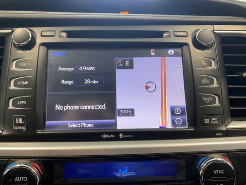 Used 2015 Toyota Highlander Limited image 39