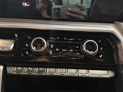 Used 2023 GMC Sierra 1500 Denali Ultimate image 21