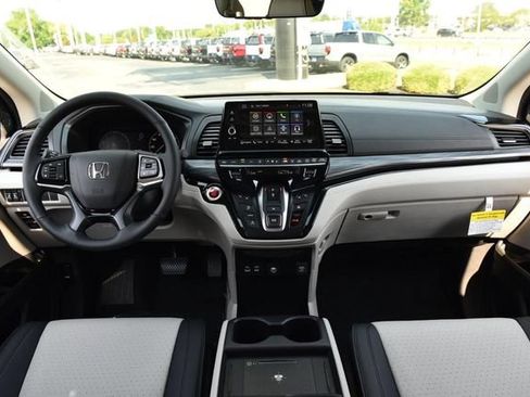 New 2026 Honda Odyssey Elite image 7