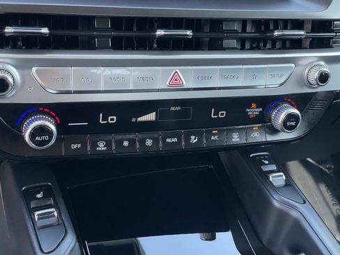 Used 2023 Kia Telluride S w/ S Sunroof Package image 15