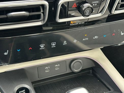 New 2026 Nissan Sentra SL FWD image 16