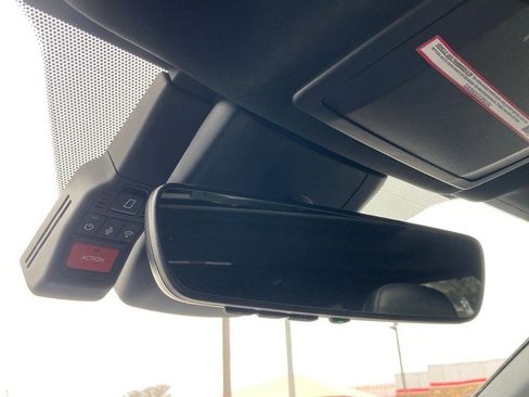 Used 2023 Toyota Highlander XSE image 25