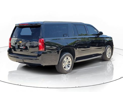 Used 2020 Chevrolet Suburban LT RWD image 4