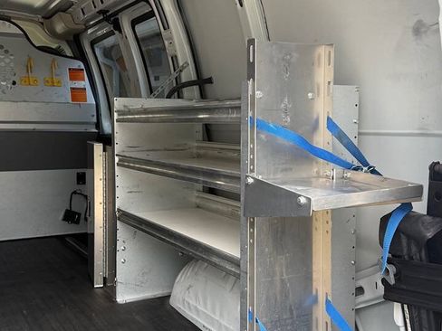 Used 2014 Chevrolet Express 2500 RWD image 24