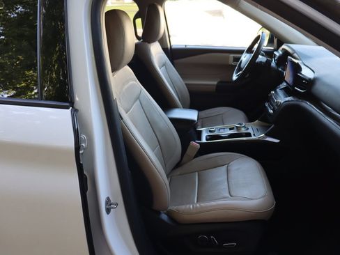 Used 2020 Ford Explorer Limited AWD/4WD image 24