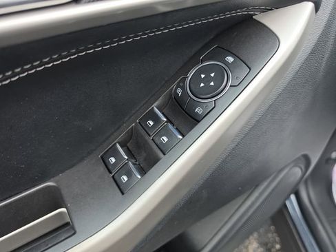 Used 2023 Ford Explorer XLT image 15