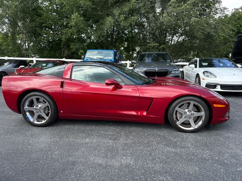 Used 2008 Chevrolet Corvette Coupe w/ Preferred Equipment Group RWD image 4