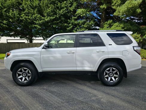 Used 2020 Toyota 4Runner SR5 Premium image 5