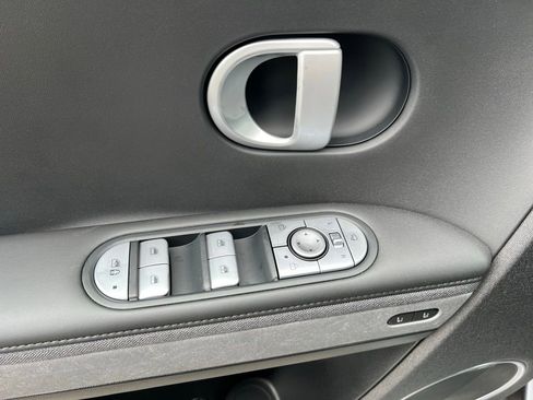 New 2024 Hyundai Ioniq 5 Limited image 14