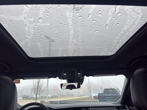 Used 2024 Jeep Grand Cherokee L Limited w/ Luxury Tech Group II image 30