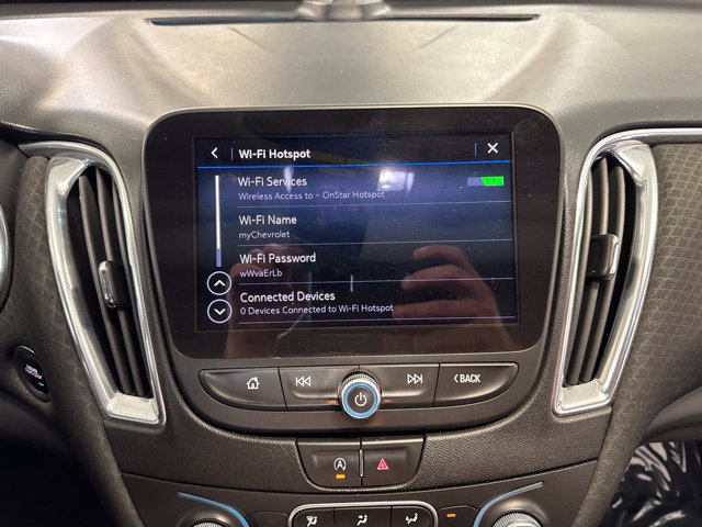Used 2020 Chevrolet Malibu LT FWD image 18