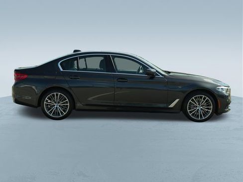 Used 2020 BMW 530i w/ Convenience Package RWD image 9