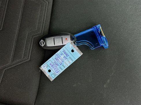 Used 2022 Nissan Frontier Pro-X w/ Technology Package image 35