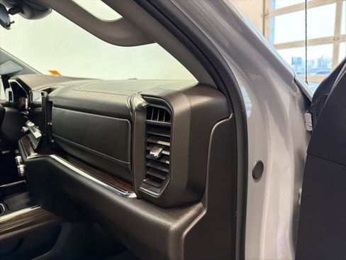 Used 2024 GMC Sierra 1500 Elevation w/ Preferred Package image 38