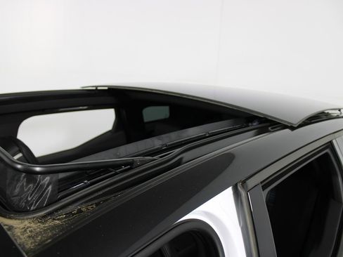 Used 2023 Fisker Ocean Ultra image 38