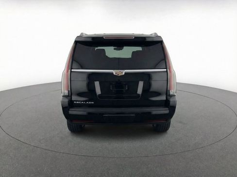 Used 2019 Cadillac Escalade Platinum image 5