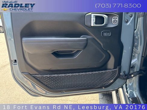 Used 2024 Jeep Wrangler Unlimited Sport AWD/4WD image 12
