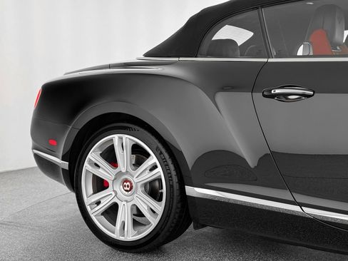 Used 2015 Bentley Continental GT image 39