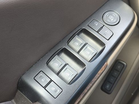 Used 2017 Chevrolet Tahoe LT image 13