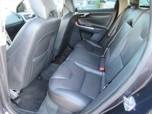 Used 2017 Volvo XC60 T5 Inscription image 30