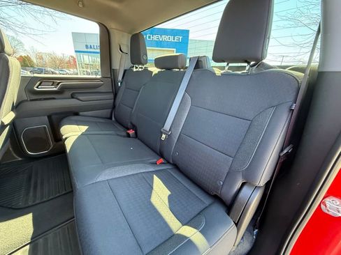 Used 2025 Chevrolet Silverado 2500 LT w/ Convenience Package image 25