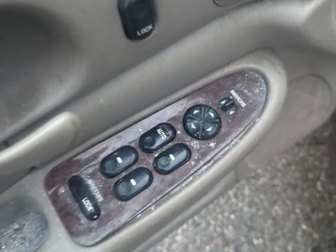 Used 2003 Buick Century Custom w/ Preferred Equipment Group 1SB image 24