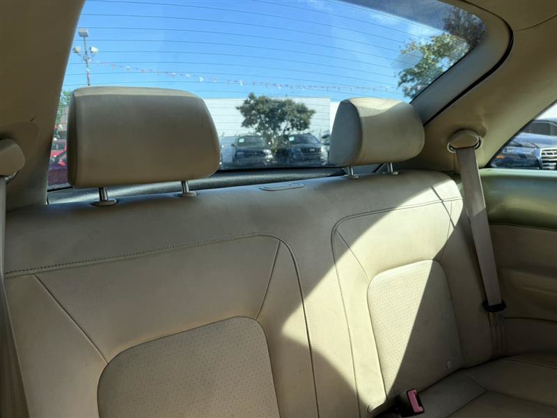 Used 2008 Volkswagen Beetle Coupe FWD image 14