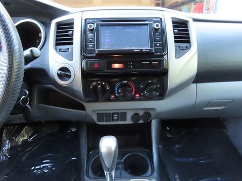 Used 2014 Toyota Tacoma 4x4 Double Cab w/ TRD Sport Package image 24