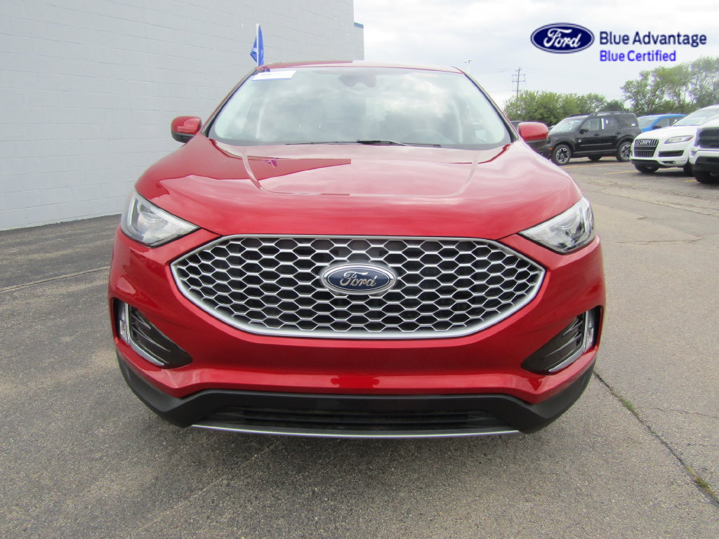 Certified 2024 Ford Edge SEL w/ Convenience Package AWD/4WD image 11