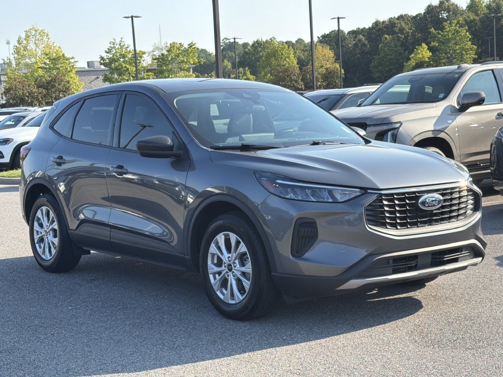 Used 2025 Ford Escape Active w/ Tech Pack #1 FWD image 7