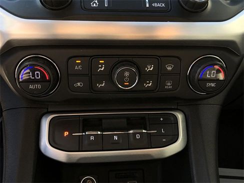 Used 2021 GMC Acadia SLT image 27