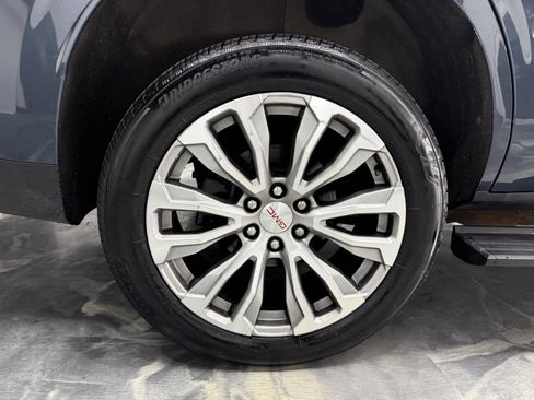 Used 2021 GMC Yukon Denali w/ Denali Ultimate Package image 32