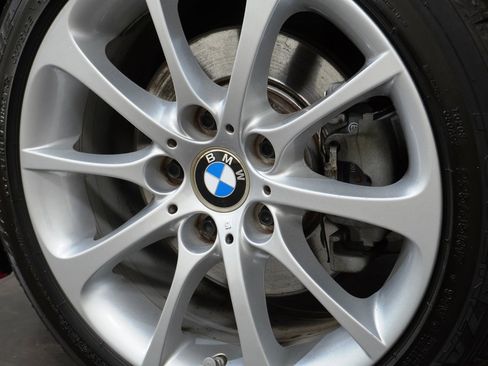 Used 2008 BMW Z4 3.0i image 9