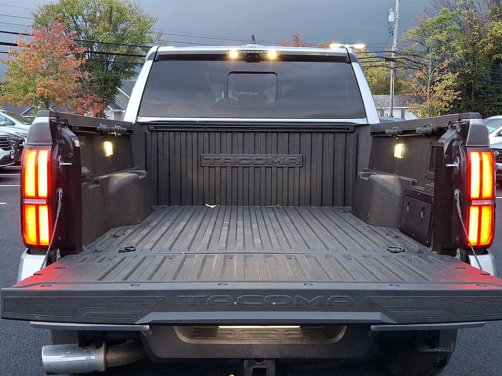 Used 2024 Toyota Tacoma Limited w/ Limited Package (LT) AWD/4WD image 33