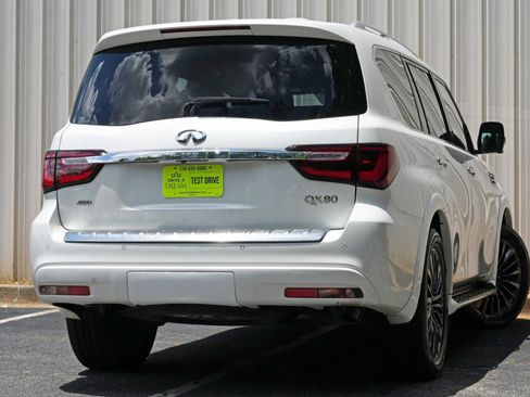 Used 2024 INFINITI QX80 Sensory w/ Cargo Package AWD/4WD image 5