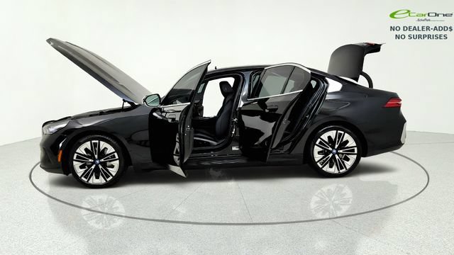 Used 2024 BMW i5 eDrive40i w/ M Sport Package RWD image 15