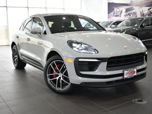 Used 2022 Porsche Macan S AWD/4WD image 40
