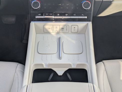 Used 2025 Hyundai Santa Fe Limited image 23