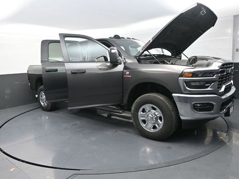 New 2026 RAM 2500 Tradesman image 30
