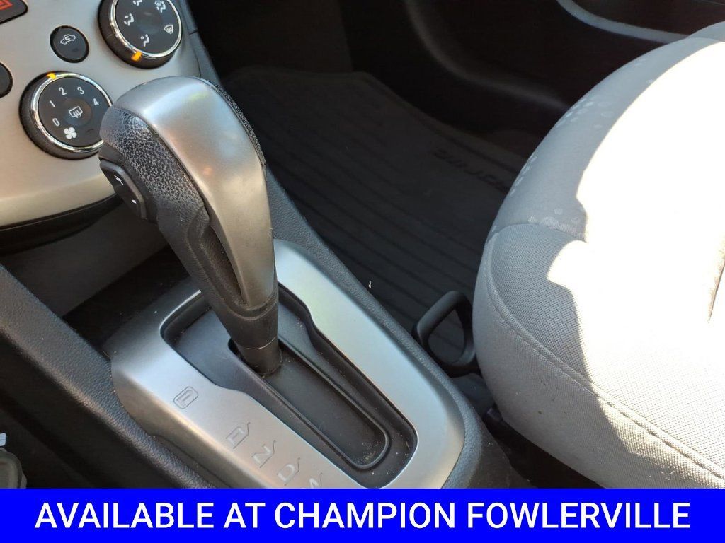 Used 2013 Chevrolet Sonic LS FWD image 19
