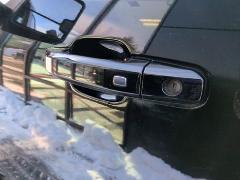 Used 2024 Chevrolet Silverado 2500 LT image 16